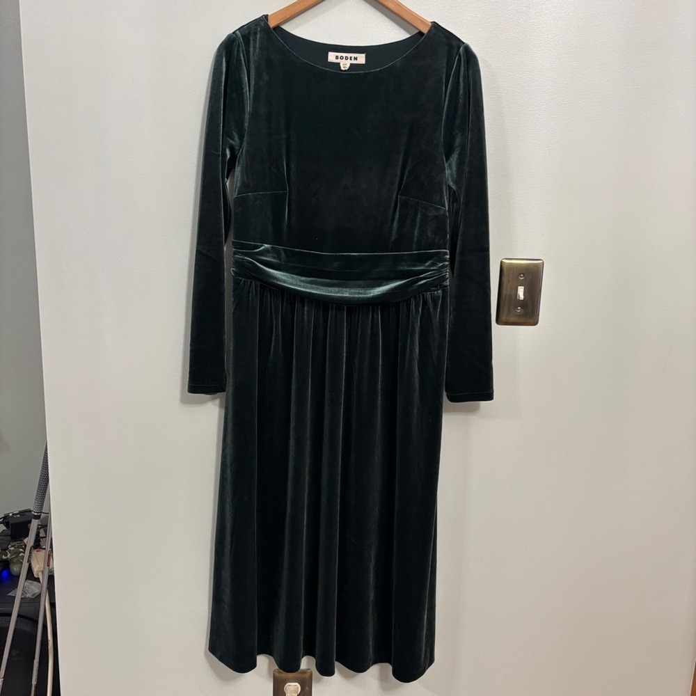 Boden Amelie Dark Green Velvet long sleeve Dress size 8